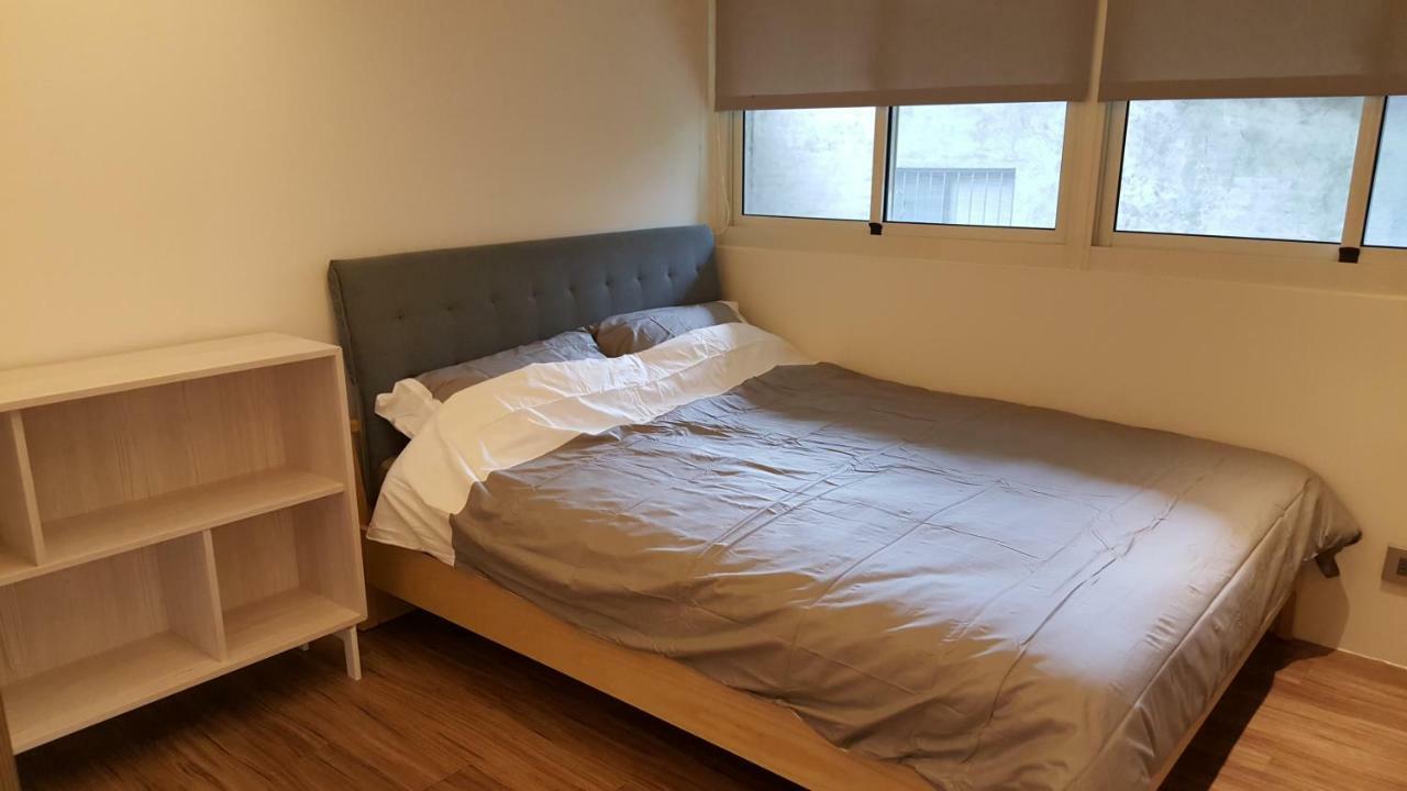 3 Bedrooms And 1 Study And 3 Bathrooms Near 101 & Mrt Apartment Taipei